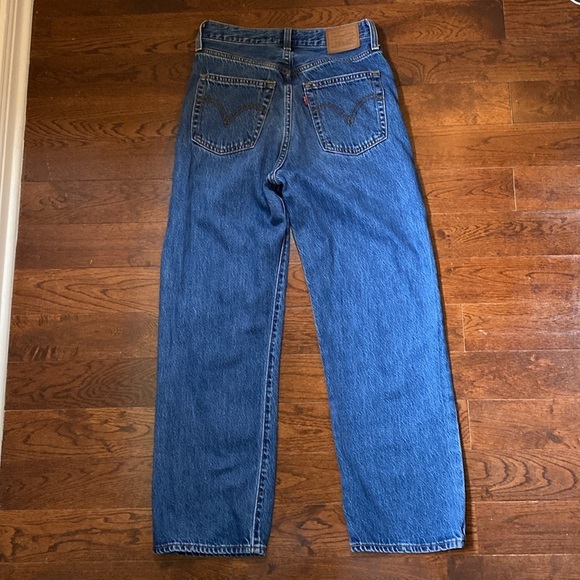 Levi's Women's Size 26 Ribcage Straight Ankle Jeans Long Med Wash High Waist - Picture 9 of 16
